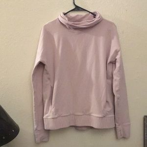 Women’s athletic turtleneck sweatshirt w pocket